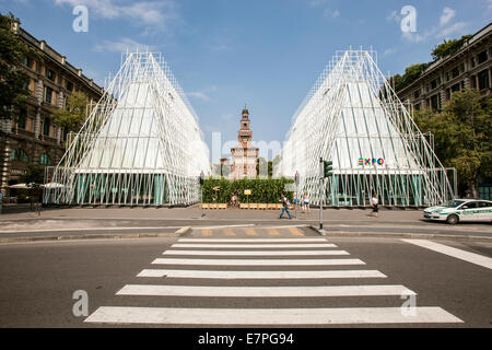 Milano Expo 2015, EXPOGATE, equo universale, esposizione, Castello Sforzesco, gate, infopoint, attraversamento pedonale, Lombardia, Italia Foto Stock