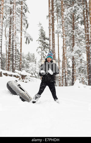 Riposo invernale in inverno russo forest Foto Stock