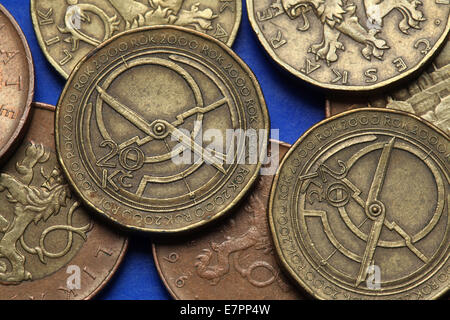 Le monete della Repubblica ceca. Orologi medievale raffigurata in Czech Koruna venti monete. Edizione limitata dedicata al Millennium Foto Stock