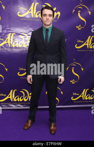 Serata di Apertura del Broadway Aladdin presso il Nuovo Teatro di Amsterdam - Arrivi. Dotato di: Corey Cott dove: New York New York, Stati Uniti quando: 20 Mar 2014 Foto Stock