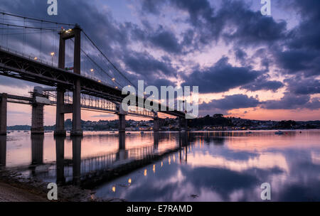 La Tamar sospensione ponte che attraversa il fiume Tamar tra Devon e Conrwall Foto Stock