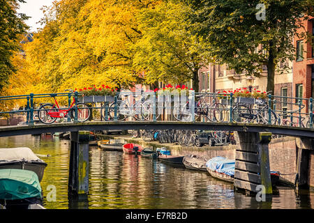 Canal in Amsterdam Foto Stock