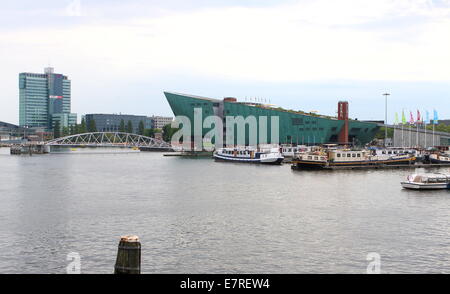 Esterno del Science Center NEMO a Oosterdok in Amsterdam, Paesi Bassi. Foto Stock