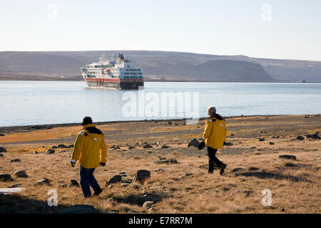 MS visite Fram originale insediamento inuit di Thule in Groenlandia, Arctic Foto Stock