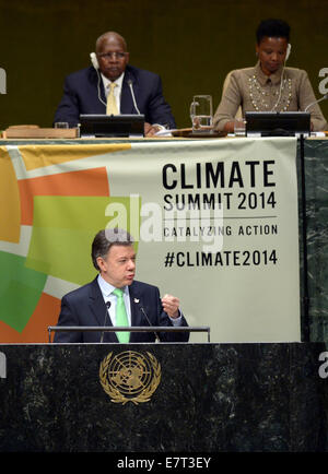 New York, Stati Uniti d'America. 23 Sett 2014. Colombia il presidente Juan Manuel Santos Calderón parla durante il Vertice sul clima che si terrà presso la sede delle Nazioni Unite a New York il 7 settembre 23, 2014. Un giorno di vertice, convocata dal segretario generale delle Nazioni Unite Ban Ki-moon, è atteso per galvanizzare azione globale sui cambiamenti climatici. Credito: Yin Bogu/Xinhua/Alamy Live News Foto Stock