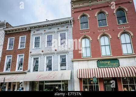 Storie di superiore di negozi, East Beverley Street, Staunton, Virginia Foto Stock