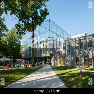 Fala Park Wolzstyn architetto Polonia PL Architekci 2012 Approccio mediante il giardino di palazzo. Foto Stock