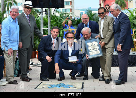 Le stelle della famiglia animata film 'Rio 2' frequentare l inaugurazione di Miami del primo Walk of Fame con: William Talbert III,Monty Trainer,Francesco Suarez,Andy Garcia,città di sindaco della città di Miami Tomas Regalado,valutazione dove: Miami, Florida, Stati Uniti quando: 21 Mar 2014 Foto Stock