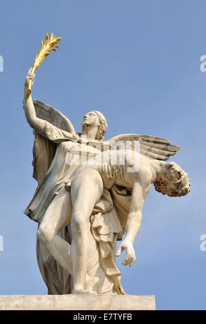 Dettagli architettonici di statua a Berlino, Germania Foto Stock