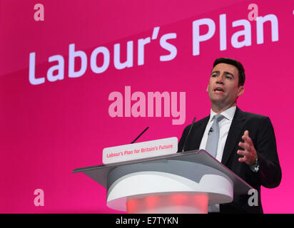 ANDY BURNHAM MP OMBRA DEL SEGRETARIO DI STATO PER IL 24 SETTEMBRE 2014 Manchester Central Manchester Inghilterra England Foto Stock