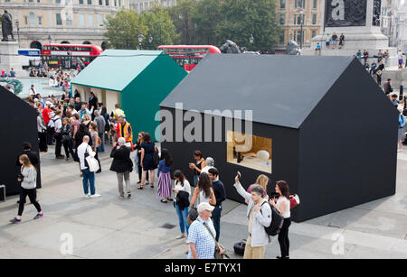 London Design Festival 2014 presenta il suo punto di riferimento progetto 'un posto chiamato casa in Trafalgar Square Foto Stock