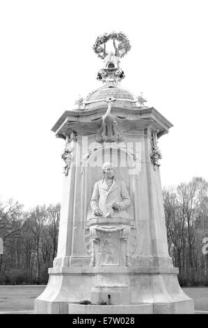 Dettagli architettonici del monumento di Haydn, Beethoven e Mozart (Berlino, Germania) Foto Stock