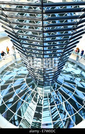 Dettagli architettonici all'interno dell'Edificio del Reichstag a Berlino, Germania Foto Stock