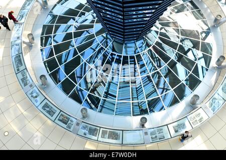 Dettagli architettonici all'interno dell'Edificio del Reichstag a Berlino, Germania Foto Stock