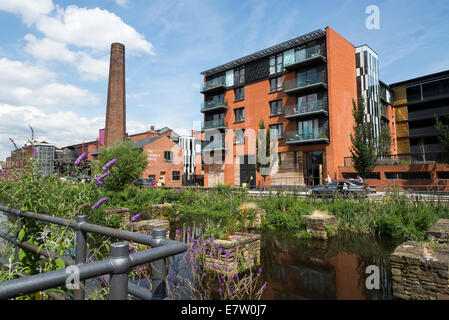 Kelham Island Trimestre in Sheffield una volta che la parte industriale della città ora rigenerata con moderni appartamenti alla moda e gli appartamenti Foto Stock