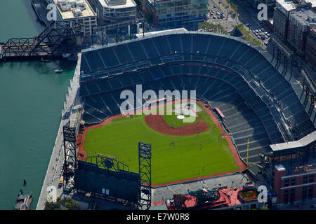 AT&T Park / giganti Ballpark (casa di San Francisco Giants baseball team), San Francisco, California, Stati Uniti d'America - aerial Foto Stock