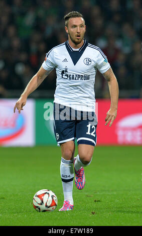 Bremen, Germania. 23 Sett 2014. Schalke il Marco Hoeger in azione durante la Bundesliga soccer match tra Werder Brema e FC Schalke 04 a Weserstadium di Brema, Germania, 23 settembre 2014. Credito: dpa picture alliance/Alamy Live News Foto Stock