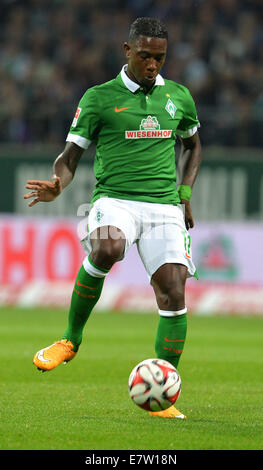 Bremen, Germania. 23 Sett 2014. Brema Eljero Elia in azione la Bundesliga soccer match tra Werder Brema e FC Schalke 04 a Weserstadium di Brema, Germania, 23 settembre 2014. Credito: dpa picture alliance/Alamy Live News Foto Stock