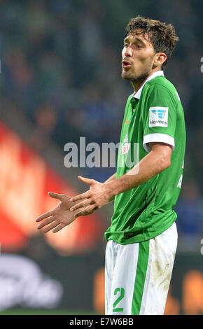 Bremen, Germania. 23 Sett 2014. Il Werder Brema è Santiago Garcia reagisce dopo la Bundesliga soccer match tra Werder Brema e FC Schalke 04 a Bremen, Germania, 23 settembre 2014. Foto: Carmen Jaspersen/dpa/Alamy Live News Foto Stock