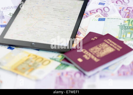 Passaporti ceca e EUR denaro Foto Stock