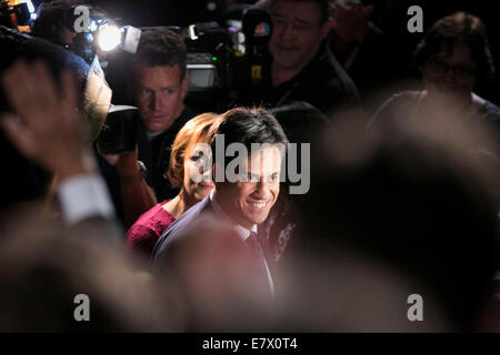 Festa del lavoro giorno di conferenze tre , martedì leader laburista Ed Miliband dopo il suo discorso - con mia moglie Justine Miliband (era Thornto Foto Stock