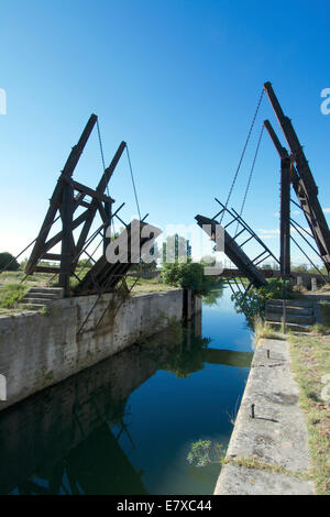 Arles. Sposa di Langlois (Pont Langlois) dipinta da Van Gogh , Bouches du Rhone, Provence-Alpes-Cote d'Azur, Francia, Europa. Foto Stock