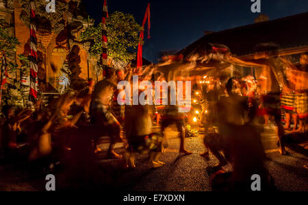 Kecak dance, Bali, Indonesia Foto Stock