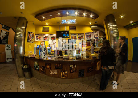 Bar in Kino Femina - Ultimi Giorni di Kino Femina (Femina Cinema), Varsavia, Polonia Foto Stock