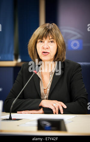 Bruxelles, BXL, Belgio. 26 Sep, 2014. Membro tedesco del parlamento europeo ( MEP ), Rebecca Harms, che ha volato ieri a Mosca per osservare la prova oggi stesso per accuse di spionaggio del pilota ucraino Nadiya Savchenko - ieri è stato negato l'ingresso in Russia, nonostante i titolari di un passaporto diplomatico. Dopo tre ore di attesa in aeroporto di Mosca aveva detto che lei era un ''indesiderabile'' persona in Russia e che la sua voce sarebbe un ''atto criminale''. Credito: ZUMA Press, Inc./Alamy Live News Foto Stock