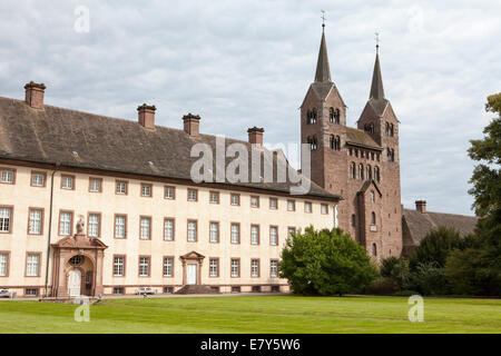 Il castello di abbazia di Corvey in Hoexter, Weserbergland, Renania settentrionale-Vestfalia, Germania, Europa Foto Stock