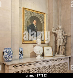 Woodstock, Oxfordshire, Regno Unito, venerdì 26 settembre 2014 Preview di Ai Weiwei presso il Palazzo di Blenheim, Blenheim Art Foundation la mostra inaugurale, apertura al pubblico il 1 ottobre 2014 Il Gufo House © Nikreates/Alamy Foto Stock