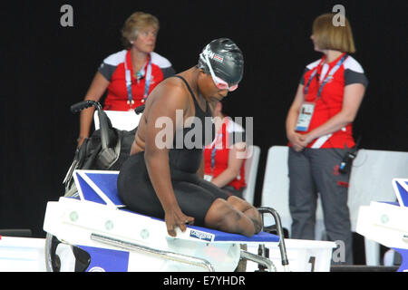 Ann Wacuka del Kenya nel nuoto nella womens para-sport 100 metri stile libero S8 al 2014 giochi del Commonwealth, Glasgow. Foto Stock