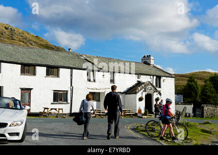 Il Kirkstone Pass Inn, il pub più alto in Inghilterra, Parco Nazionale del Distretto dei Laghi, Cumbria, England Regno Unito Foto Stock