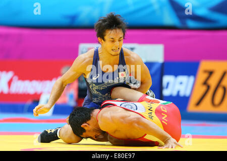 Incheon, Corea del Sud. Il 27 settembre, 2014. Takafumi Kojima (JPN) Wrestling : Uomini 70kg Freestyle a Dowon palestra durante il 2014 Incheon giochi asiatici in Incheon, Corea del Sud . © YUTAKA AFLO/sport/Alamy Live News Foto Stock