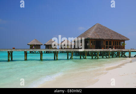 Meeru Maldive , ville sull'acqua Foto Stock