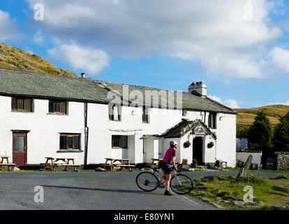 Il Kirkstone Pass Inn, il pub più alto in Inghilterra, Parco Nazionale del Distretto dei Laghi, Cumbria, England Regno Unito Foto Stock