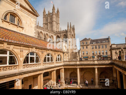 I bagni romani, la grande vasca da bagno, solo le sorgenti calde nel Regno Unito, Bath city centre north east Somerset England Regno Unito GB EU Europe Foto Stock