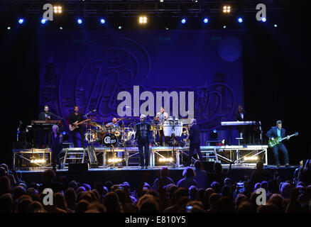 Portsmouth, Virginia, Stati Uniti d'America. 26 Sep, 2014. I vincitori di Grammy CHICAGO prendere la folla tornando indietro nel tempo con i loro numerosi successi presso il Padiglione nTelos a Portsmouth, Virginia. Credito: Jeff Moore/ZUMA filo/Alamy Live News Foto Stock