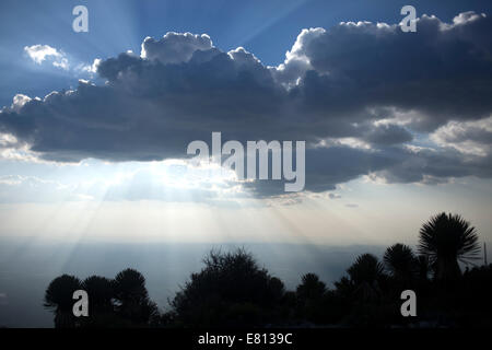 Set di sole oltre il Cerro Quemado montagna in Wirikuta, Real de Catorce, San Luis Potosi Foto Stock