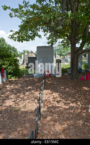 I marcatori di tombe del terzo naval personale che presta servizio su H. L. Hunley (confederato sottomarino navale) Foto Stock