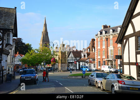 Piazza San Pietro, Ruthin (Rhuthun), Denbighshire (Sir Ddinbych), Wales, Regno Unito Foto Stock