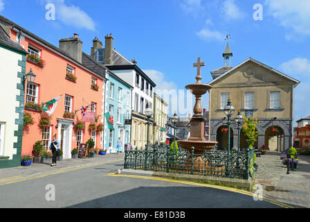 Piazza del Mercato, Llandovery (Llanymddyfri), Carmarthenshire (Sir Gaerfyrddin), Wales, Regno Unito Foto Stock