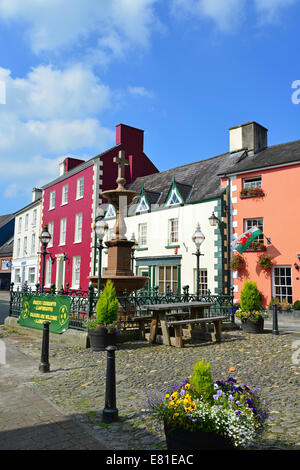 Piazza del Mercato, Llandovery (Llanymddyfri), Carmarthenshire (Sir Gaerfyrddin), Wales, Regno Unito Foto Stock