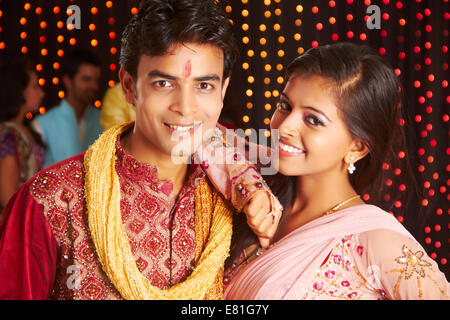 Indian giovane Diwali Festival Romanticismo Foto Stock