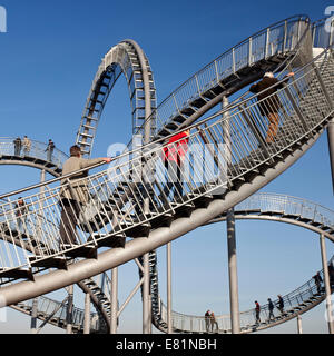 Landmark Tiger & Turtle - Magic Mountain, walk-in scultura, ira Park, Duisburg, Nord Reno-Westfalia, Germania Foto Stock