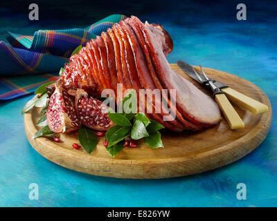 Melograno ciliegio satinato taglio a spirale prosciutto intero Foto Stock