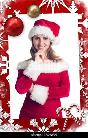Immagine composita del ritratto di donna graziosa in santa costume sorridente Foto Stock