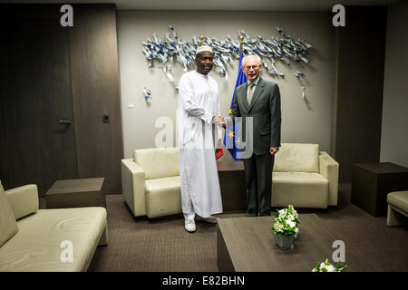 Bruxelles, BXL, Belgio. 29Sep, 2014. Mousa Mara Primo ministro del Mali (R ) e Herman Van Rompuy, il presidente del Consiglio europeo prima della riunione a livello europeo la sede del Consiglio a Bruxelles, in Belgio il 29.09.2014 da Wiktor Dabkowski Credito: Wiktor Dabkowski/ZUMA filo/Alamy Live News Foto Stock