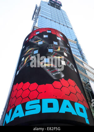 Tabellone elettronico sul NASDAQ MarketSite in Times Square NYC Foto Stock