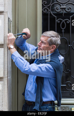 Piastra professionale, illustrazione per il pensionamento. Foto Stock